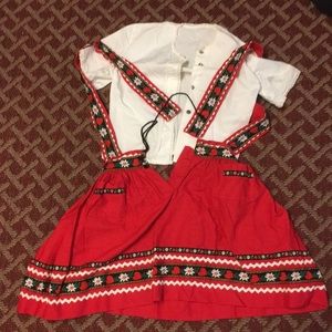 VINTAGE Immaculate little girl’s dirndl & blouse